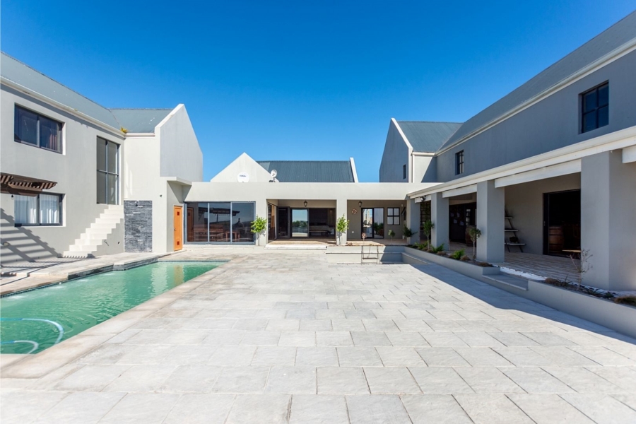 13 Bedroom Property for Sale in Olifantskop Western Cape